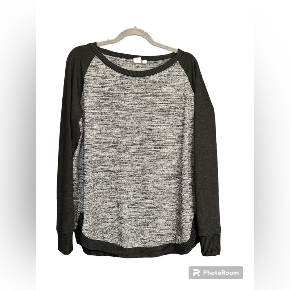 GAP lightweight sweater